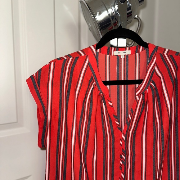 Nordstrom Blouse Pleione Red Grey Stripe detail with Short Sleve like New - Picture 5 of 11